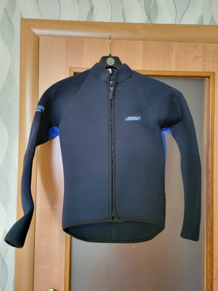 Куртка Neopro (верх) 5,5mm, 50рр USED = perfect (L) Куртка Neopro (верх) 5,5mm, 50рр USED = perfect (L)