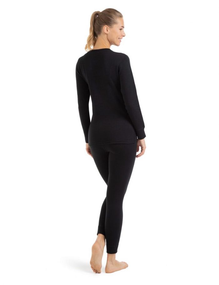 Термобелье женское ISLAND CUP для активного отдыха. Комплект: футболка+легинсы Термобелье женское ISLAND CUP для активного отдыха. Комплект: футболка+легинсы