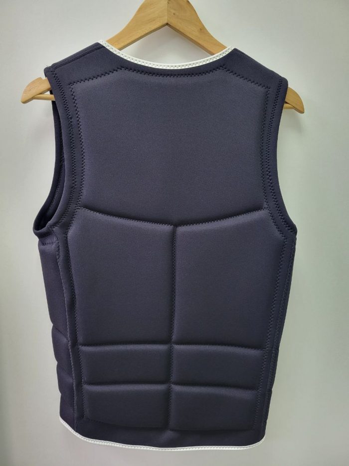 Жилет 2wo2wenty8ight Classic vest blk-wht ss22