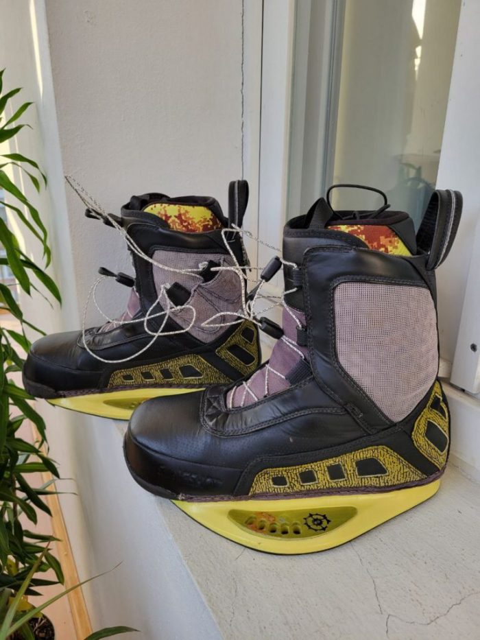 Крепления для вейкборда Slingshot RAD + boots blk/yellow USED=v.good (27cm)