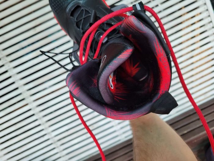 Крепления для вейкборда Hyperlite Riot blk/red USED=good (28cм) Крепления для вейкборда Hyperlite Riot blk/red USED=good (28cм)