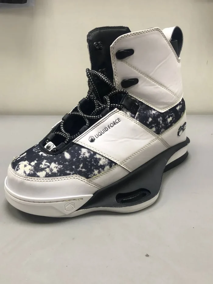 Крепления Liquid Force Peak 6X ss23 (9-10) Used Крепления Liquid Force Peak 6X ss23 (9-10) Used