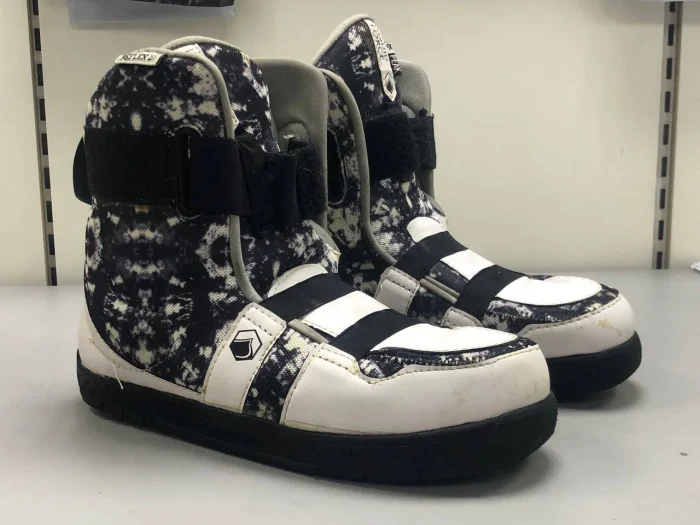 Крепления Liquid Force Peak 6X ss23 (9-10) Used Крепления Liquid Force Peak 6X ss23 (9-10) Used