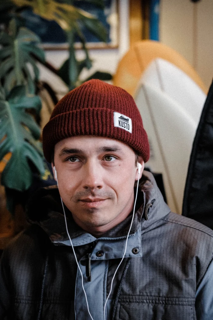 Kusto_Short_Bordo Шапка KUSTO Short этикетка — изображение 7