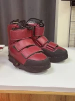 Крепления для вейкборда Liquid Force HOOK 4D red 9-10 (used)